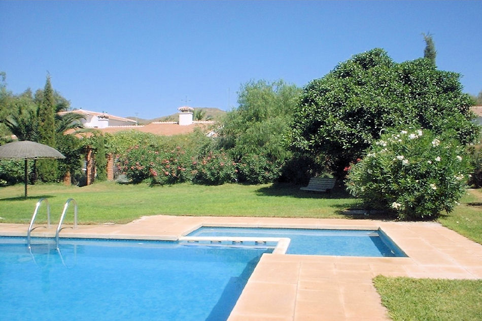 Hacienda en alquiler en Benajarafe, Rincón de la Victoria